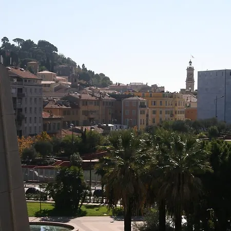 Lisa Acropolis Garibaldi