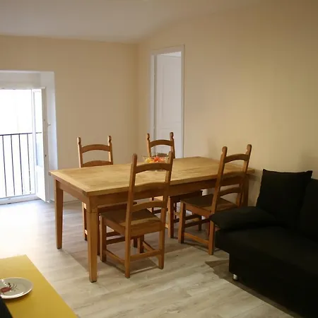 Lisa Acropolis Garibaldi Apartment
